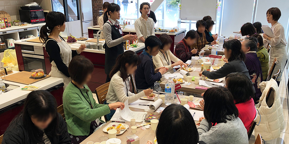 試食会風景